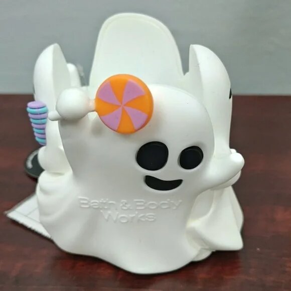 Bath & Body Works Light Up GHOST Soap Buddy Holder + Hand Soap - Picture 7 of 7